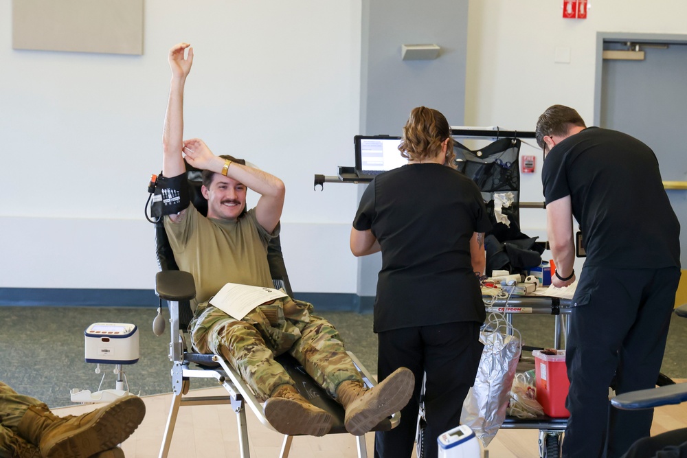 Beale AFB Airmen donate blood