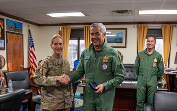 Italian Air Force Education and Training Command/3rd Air Region commander visits Sheppard AFB