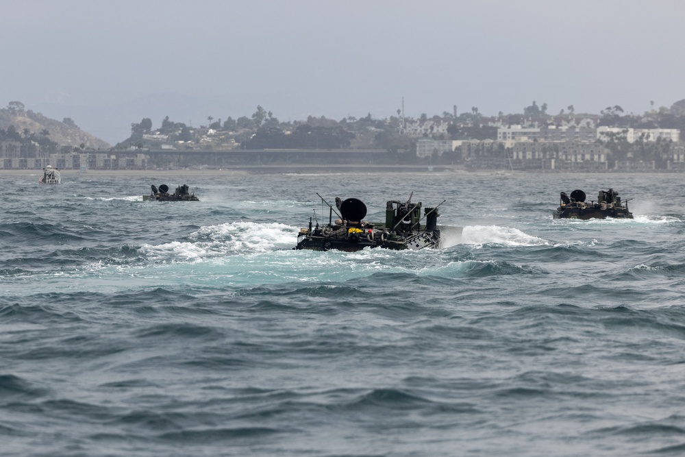 1st Bn., 7th Marines; 3rd AA Bn. conduct ACV ship-to-shore operations