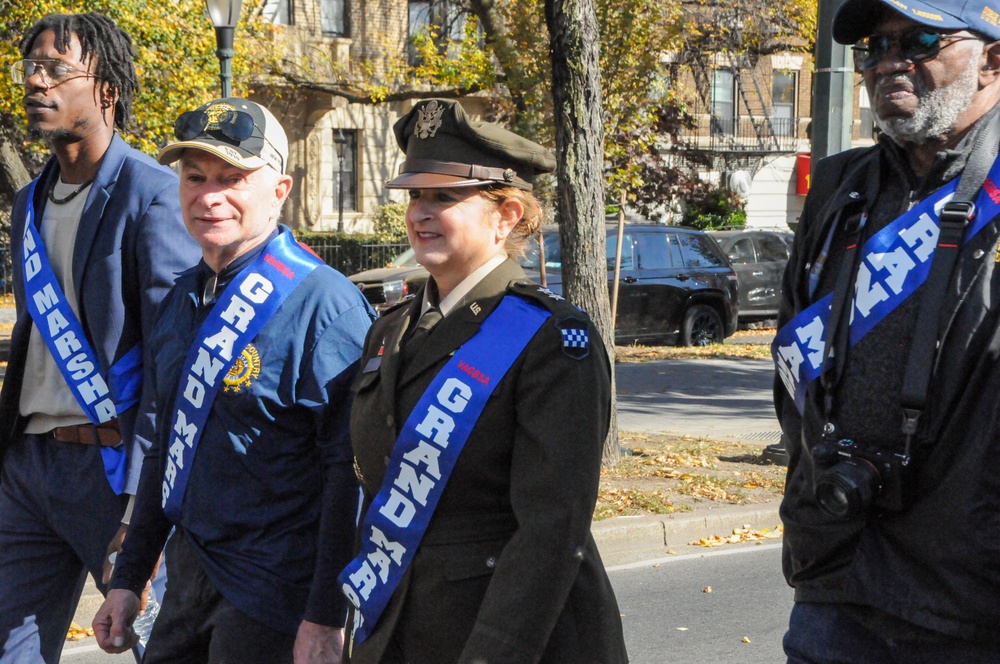 Army Reserve leaders march for Kings County veterans