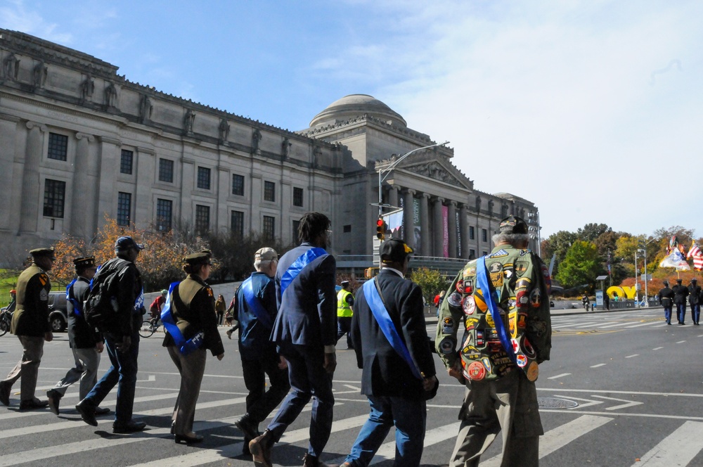 Army Reserve leaders march for Kings County veterans