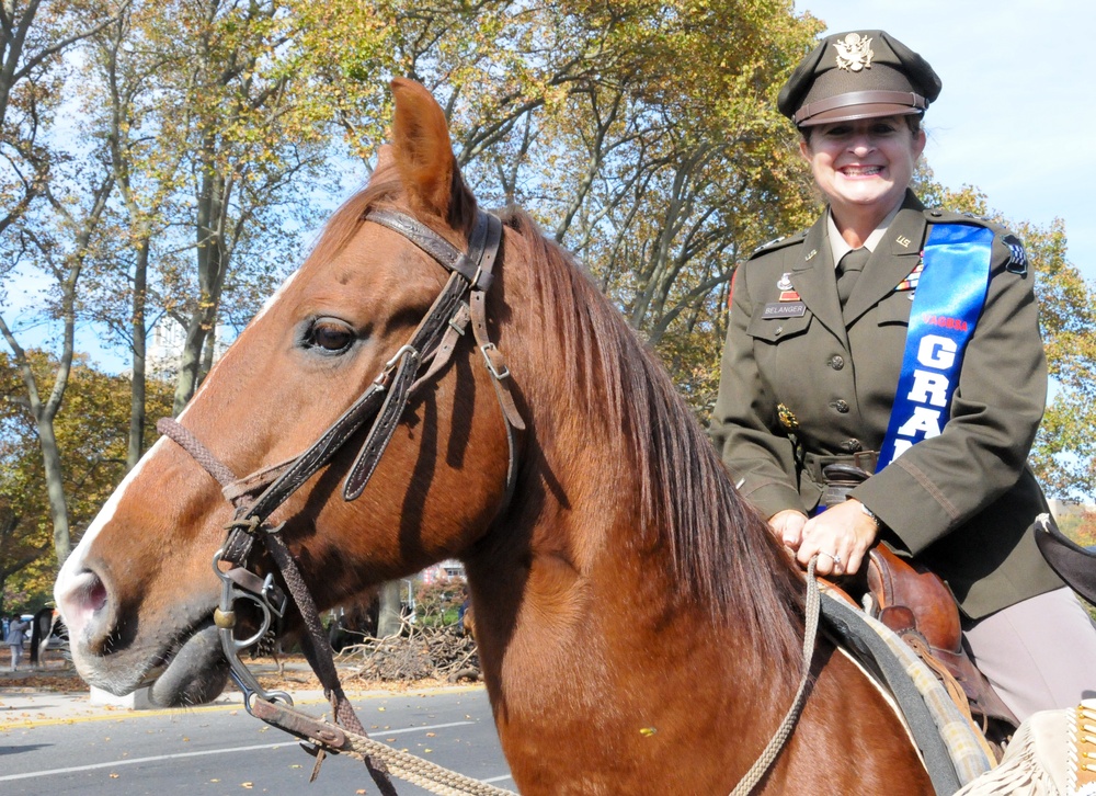 Army Reserve leaders march for Kings County veterans