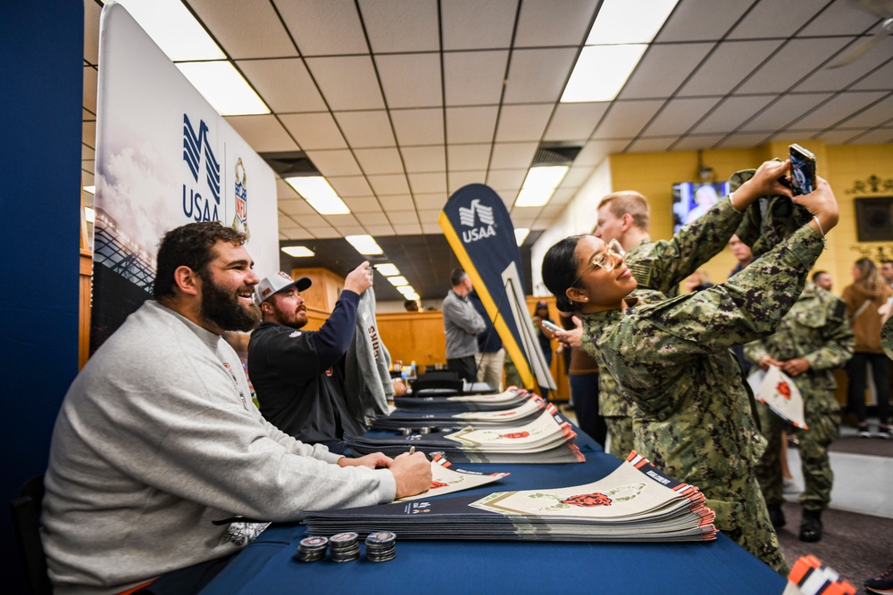 Chicago Bears Players Visit NSGL