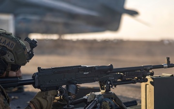 VMM 365 (REIN), 24th MEU (SOC) Crew-Served Weapons Deck Shoot on USS Wasp (LHD 1)