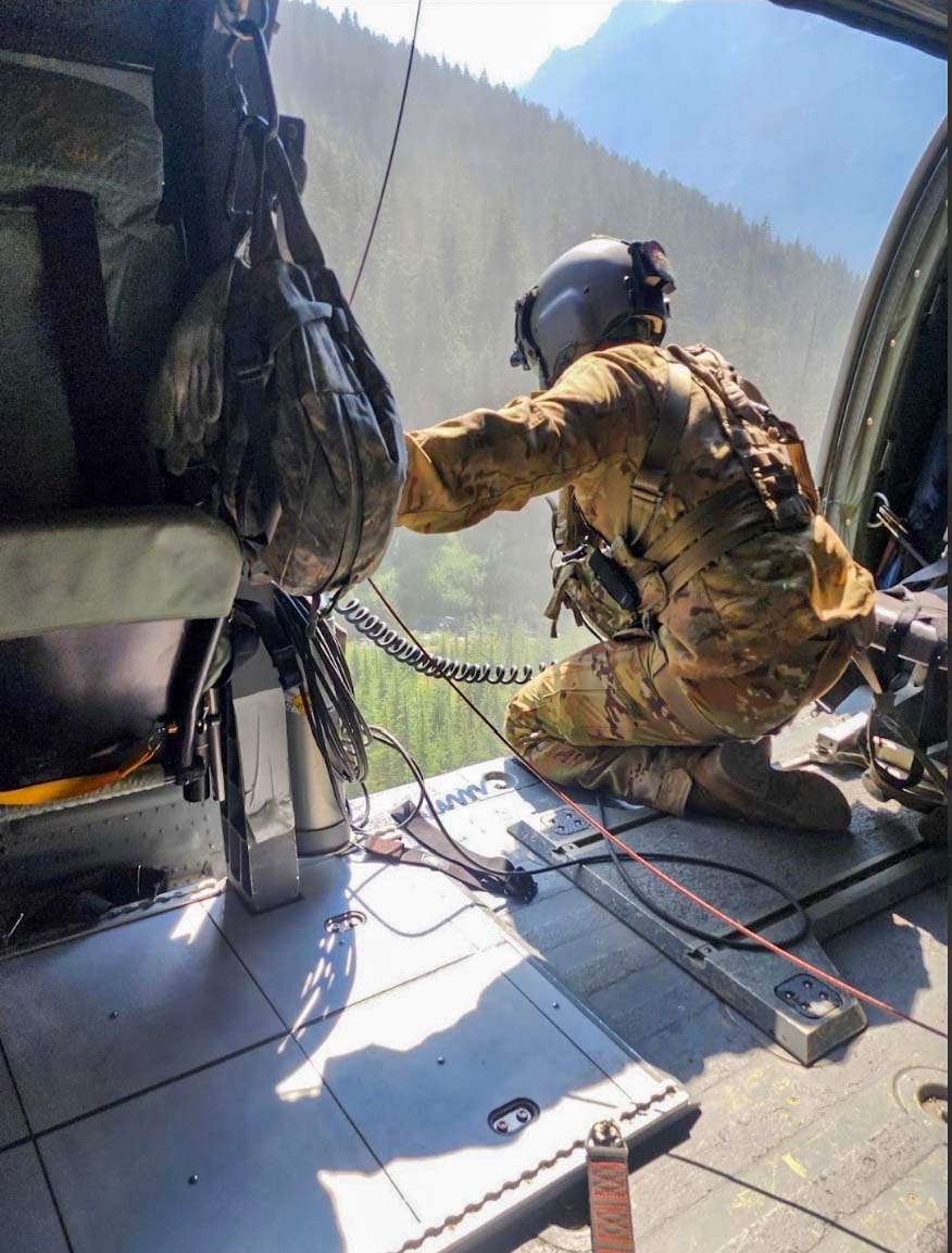 Braving the Peaks: Yakima Army Medics’ Life-Saving Missions in Central Washington’s Rugged Terrain