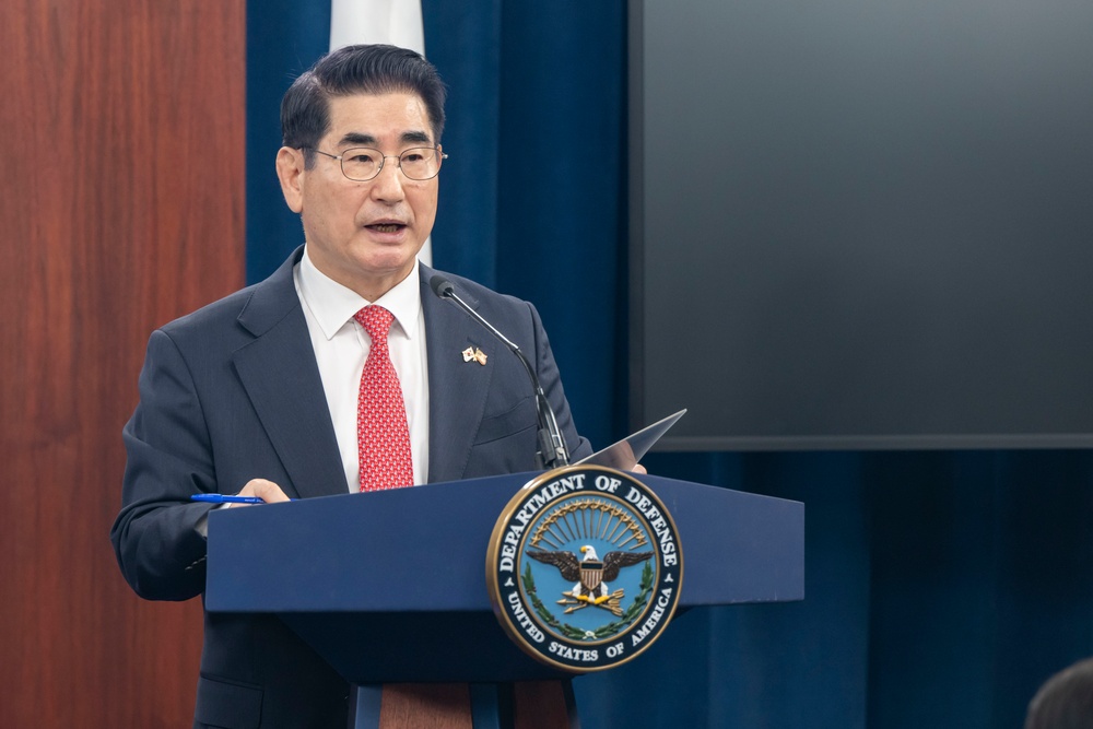 SD, South Korean MoD Conduct Joint Pentagon Press Briefing