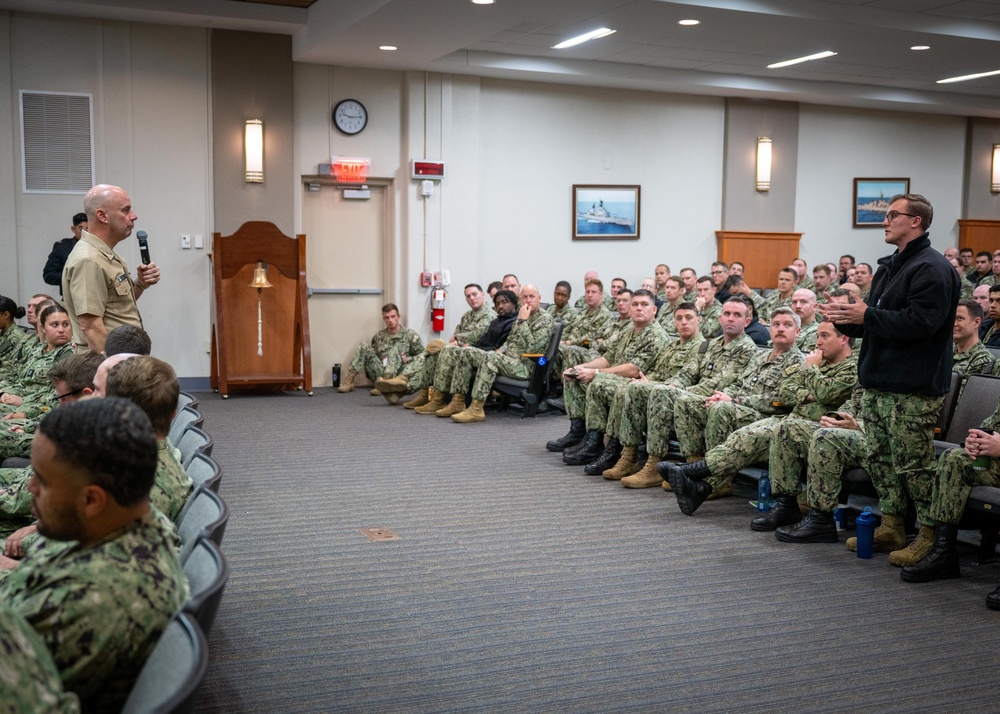 VCNO Visits Student, Navy Leadership in Newport