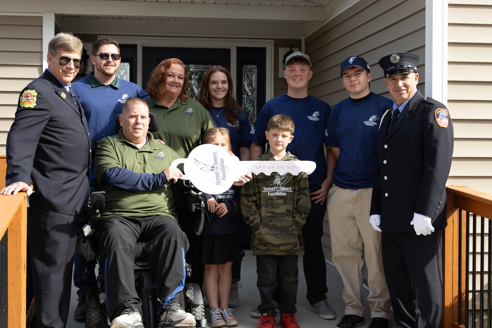 Wounded kentucky National Guardsman receives new &quot;smart home&quot;