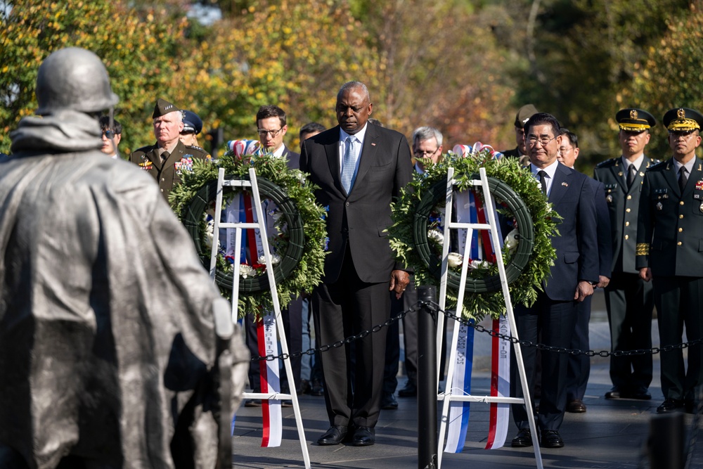 SD, ROK MoD Participate in Wreath-Laying Ceremony at Korean War Veterans