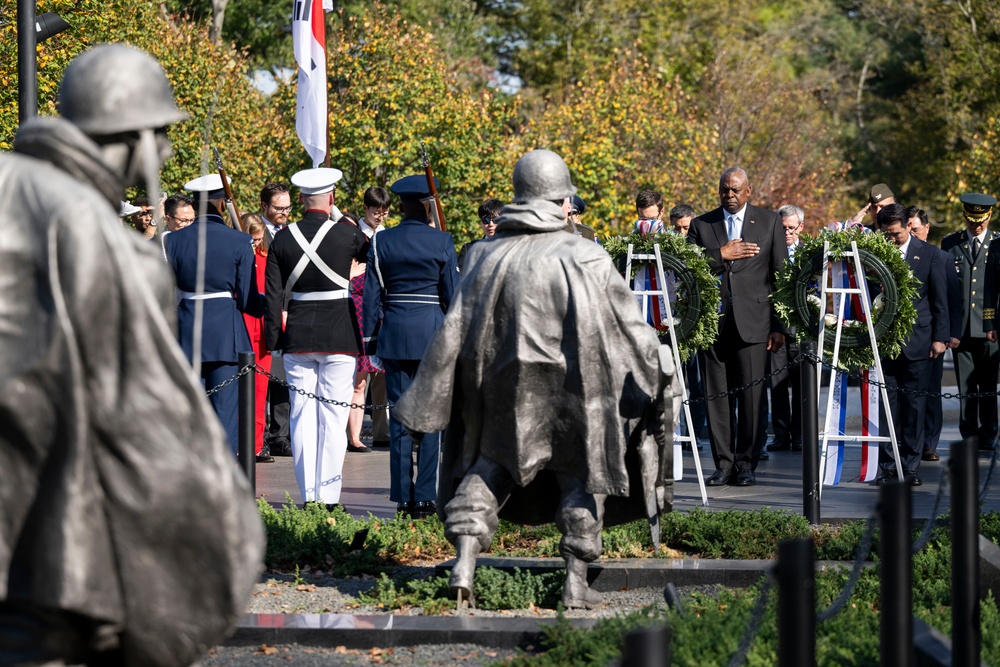 SD, ROK MoD Participate in Wreath-Laying Ceremony at Korean War Veterans