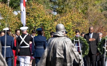 SD, ROK MoD Participate in Wreath-Laying Ceremony at Korean War Veterans