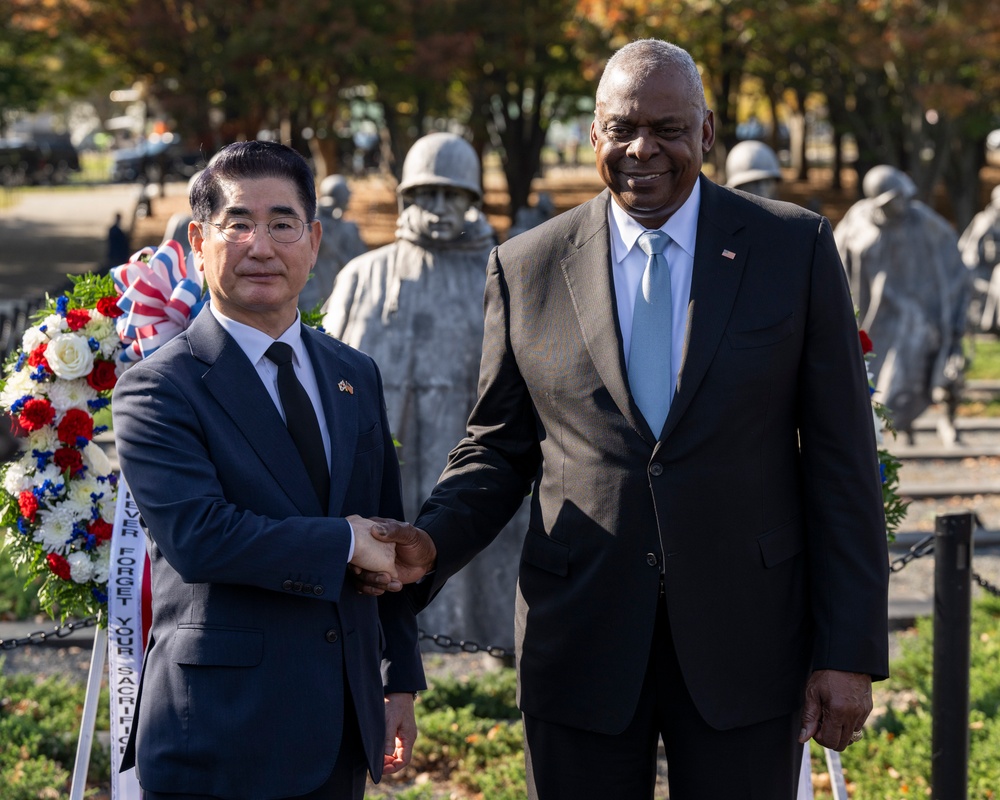 SD, ROK MoD Participate in Wreath-Laying Ceremony at Korean War Veterans