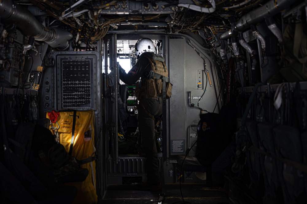 KS 25 | MV-22B Ospreys fly over Kumamoto