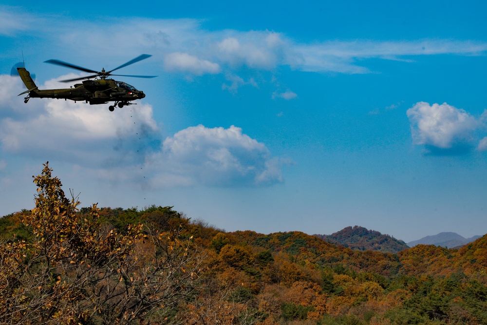 ROKA 901st Aviation Command and 517th Aviation Cavalry Squadron combined ‘Apache’ gunnery