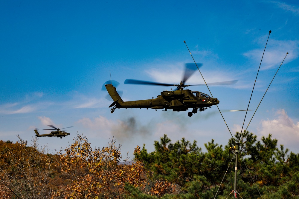 ROKA 901st Aviation Command and 517th Aviation Cavalry Squadron combined ‘Apache’ gunnery