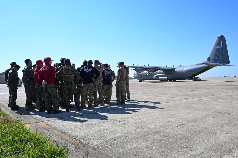 Kunsan, Yokota Air Bases collaborate, enable U.S., ROK SOF high-altitude, high-opening jump training