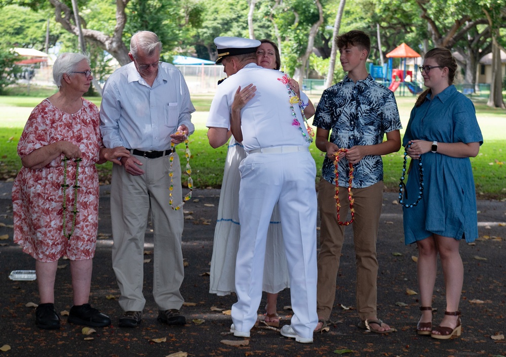 NAVFAC Hawaii Executive Officer promoted to Captain