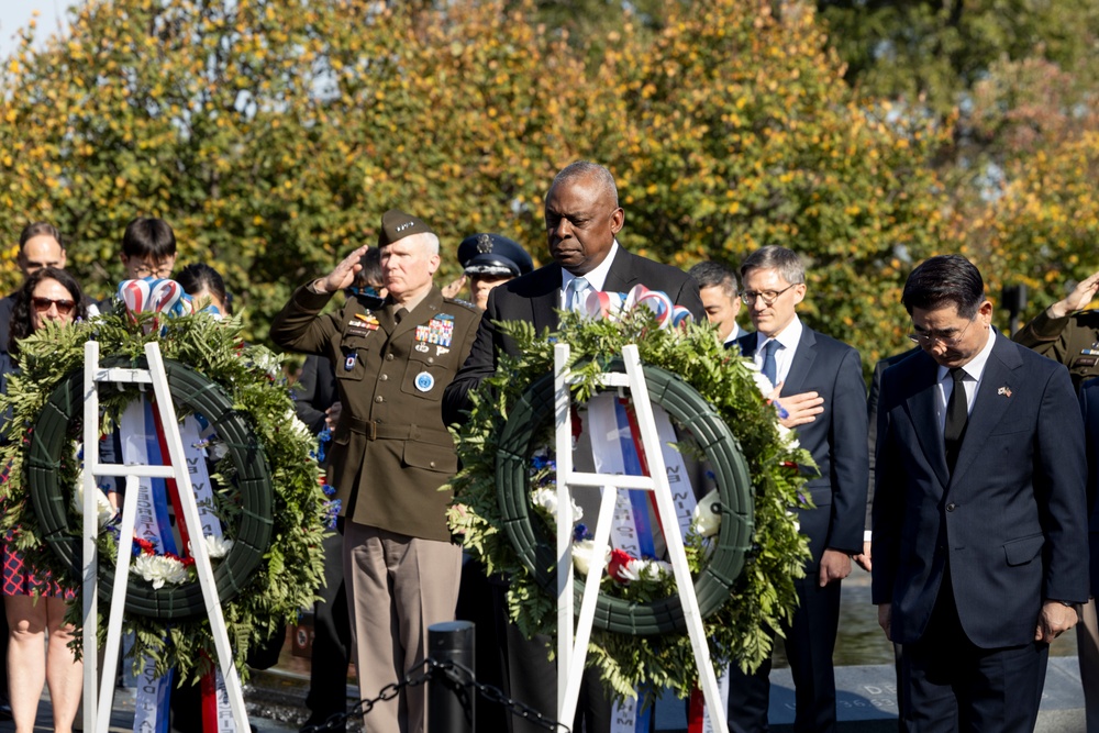 Secretary of Defense Lloyd J Austin III and Minister of National Defense Kim Yong Hyun Wreath Laying Ceremony