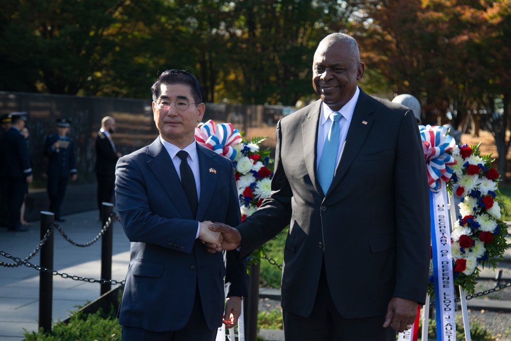 Secretary of Defense Lloyd J Austin III and Minister of National Defense Kim Yong Hyun Wreath Laying Ceremony