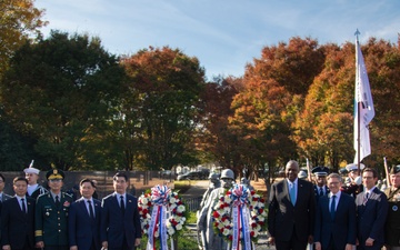 Secretary of Defense Lloyd J Austin III and Minister of National Defense Kim Yong Hyun Wreath Laying Ceremony