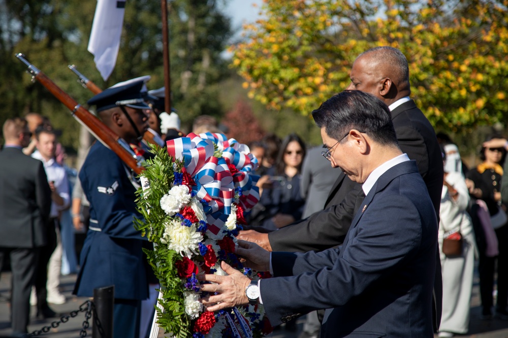 Secretary of Defense Lloyd J Austin III and Minister of National Defense Kim Yong Hyun Wreath Laying Ceremony