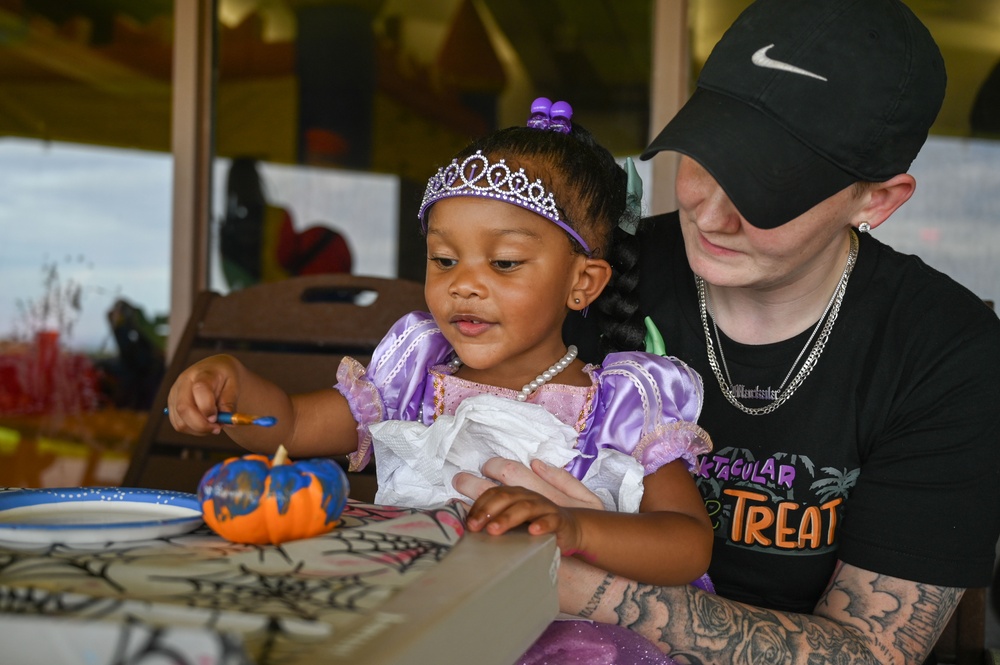 Andersen hosts Spooktacular Trunk-or-Treat