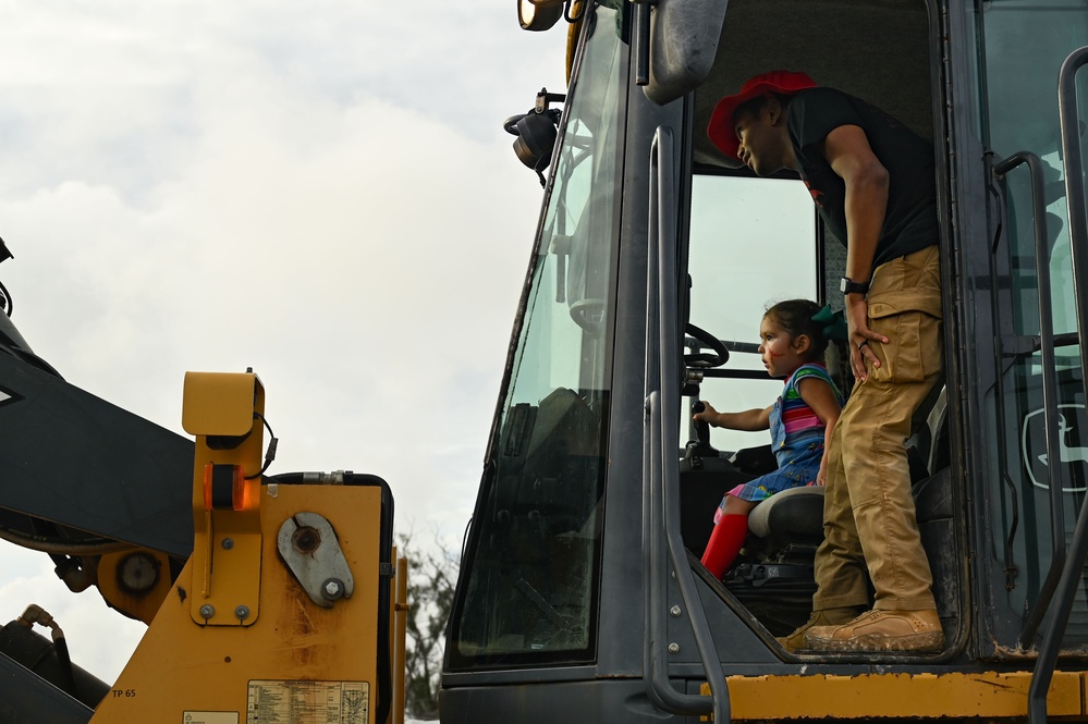 Andersen hosts Spooktacular Trunk-or-Treat