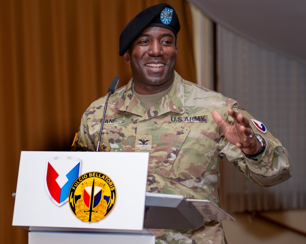 405th AFSB conducts change of responsibility ceremony, welcomes new enlisted leader