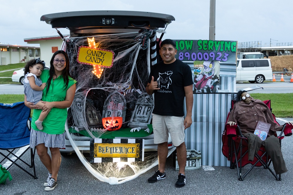 III MIG | 5 ANGLICO and III MSB Hosts a Trunk-or-Treat