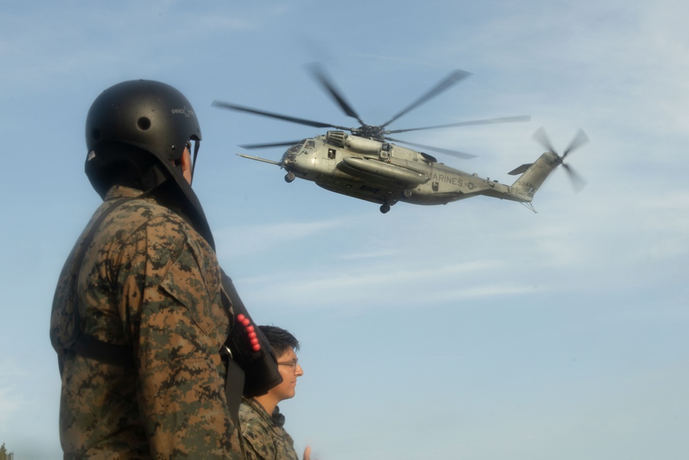 31st MEU conducts Enhanced Combat Rubber Raiding Craft Helocast