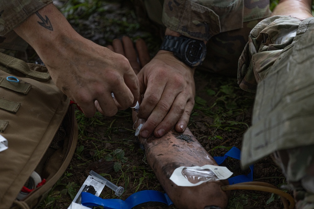 Soldiers practice tactical combat casualty care during E3B training