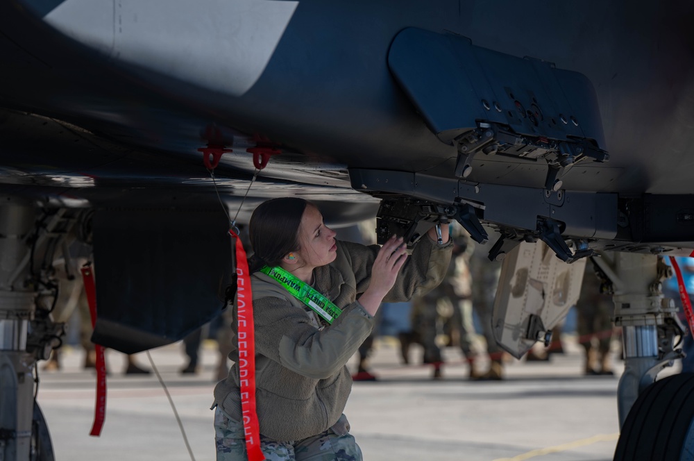 SJAFB hosts 3rd quarter load crew competition