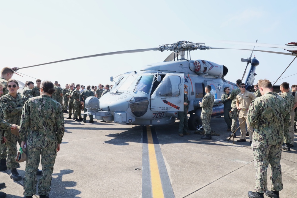Helicopter Maritime Squadron (HSM) 74 Discusses Fleet Operations with Aviation Students