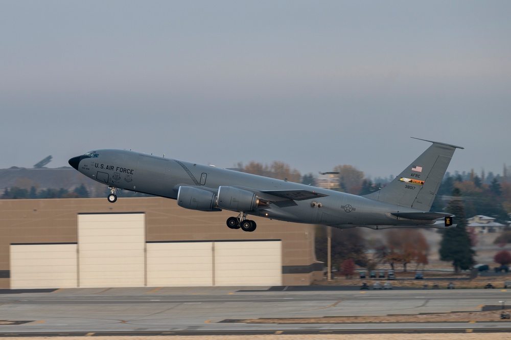 Fairchild AFB demonstrates strategic deterrence during exercise Mobility Response 25