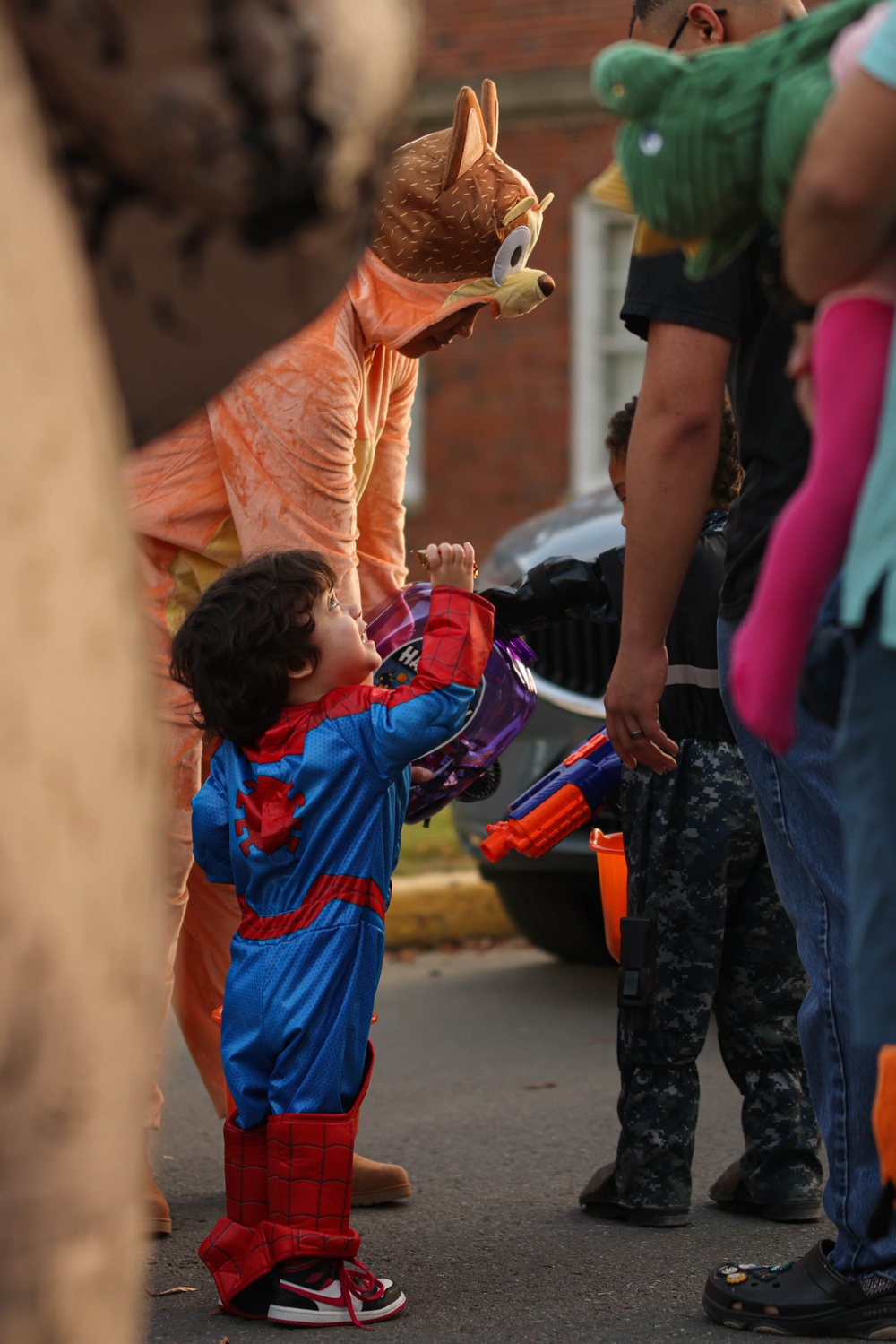 Headquarters Battalion hosts Quantico’s Trunk or Treat
