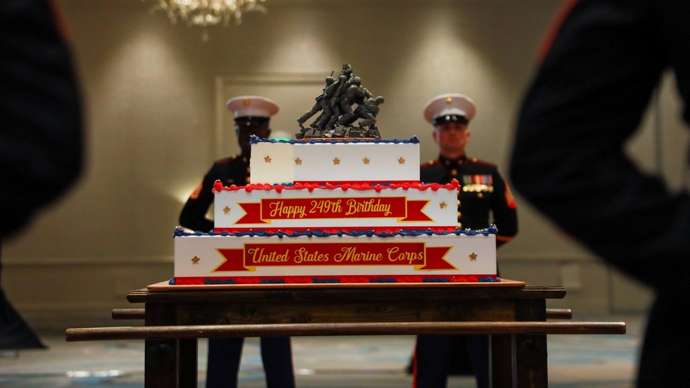 Recruiting Station Atlanta Cake Cutting Ceremony