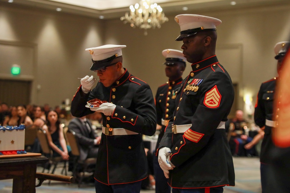 Recruiting Station Atlanta Cake Cutting Ceremony