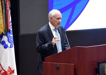 SMDC civilian leader speaks at PALT event