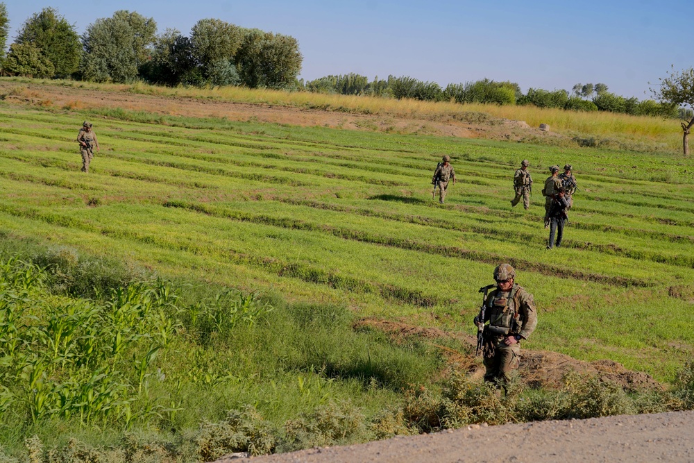 1-114th Infantry Patrols with Syrian Democratic Force Partners