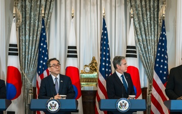 SECDEF Attends US/ROK Foreign and Defense Ministerial (2+2) Meetings