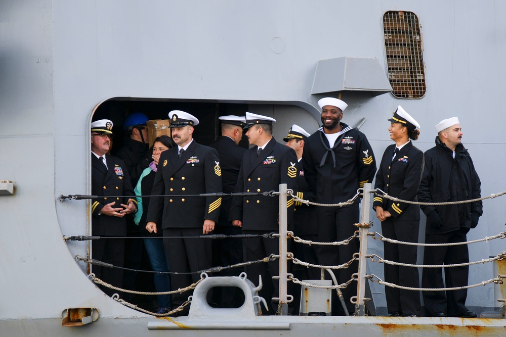 USS McCain Homecoming