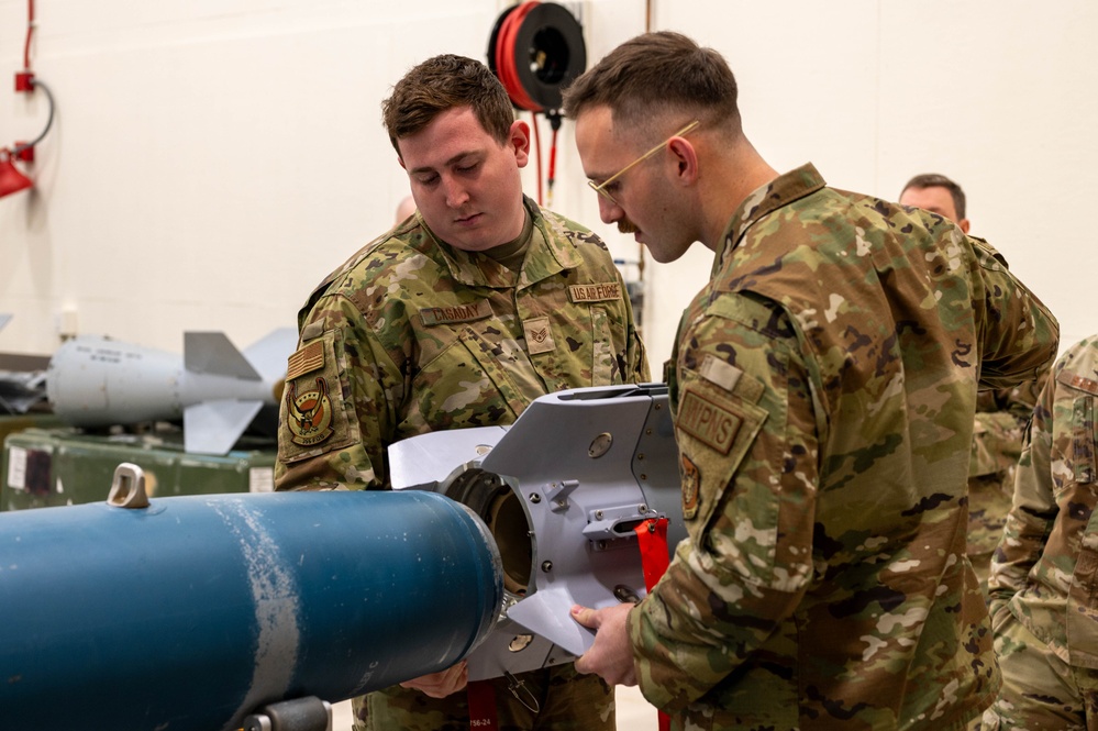 354th Munitions Squadron Arms ALS Class 25-1 with Tactical Assembly Demonstration