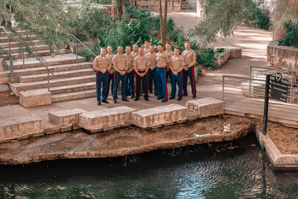 Commandant, Gen. Smith, Awards Top Performing RSs