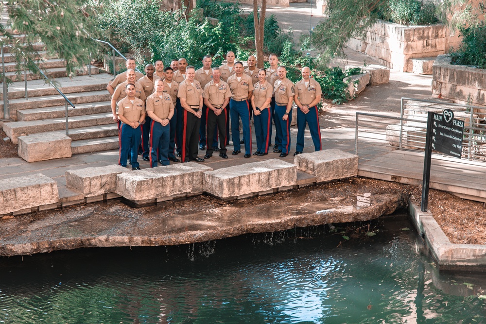 Commandant, Gen. Smith, Awards Top Performing RSs