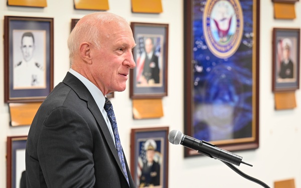 Naval Intelligence Inducts Engineering Pioneer onto Wall of Honor