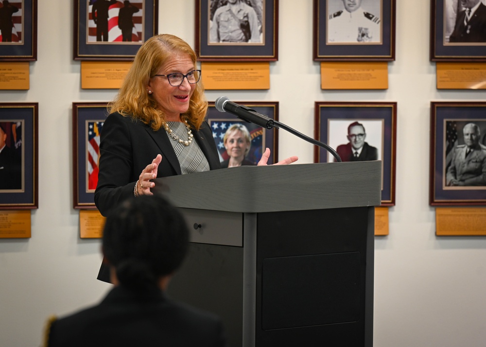 Naval Intelligence Inducts Engineering Pioneer onto Wall of Honor