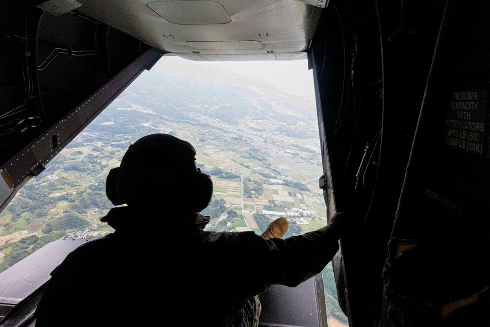 KS 25 | MV-22B Ospreys fly over Kumamoto