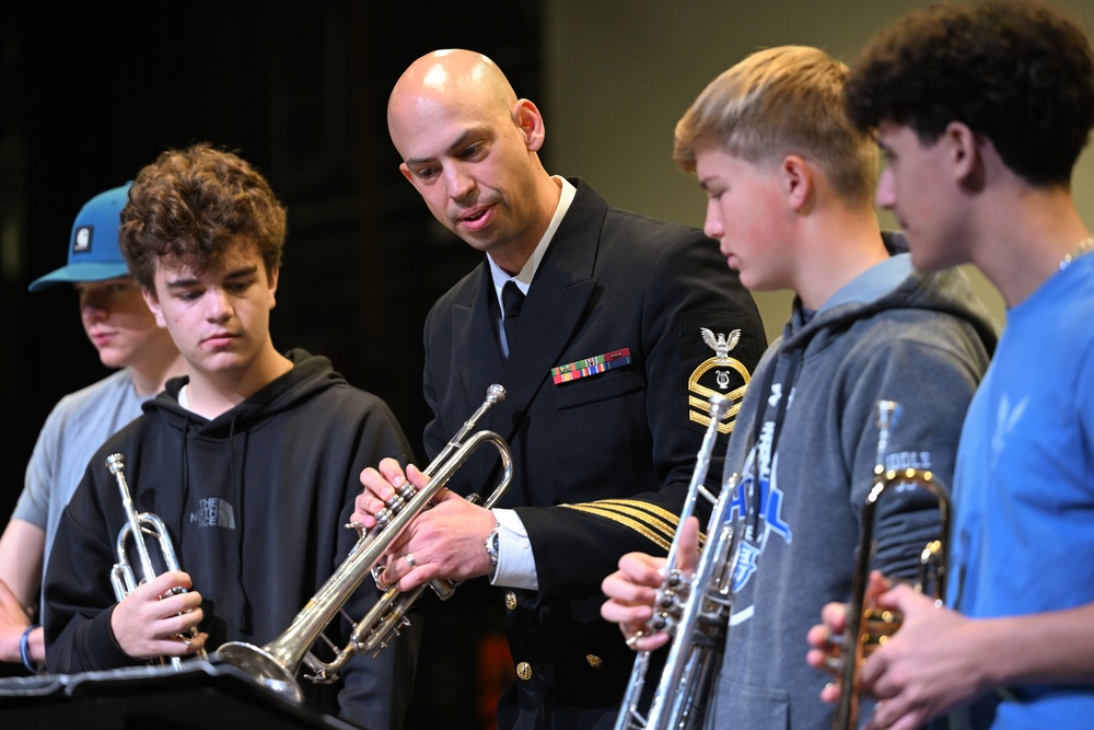 U.S. Navy Band Commodores perform school concert in West Hartford