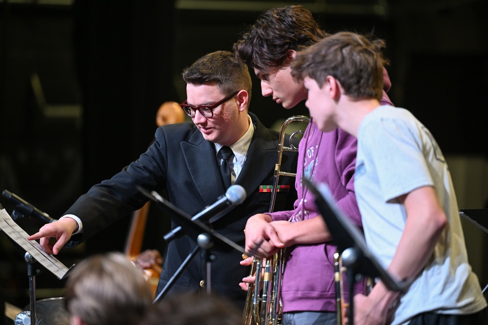 U.S. Navy Band Commodores perform school concert in West Hartford