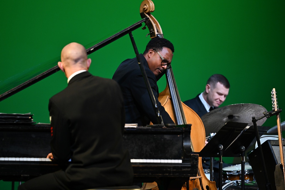 U.S. Navy Band Commodores perform school concert in West Hartford